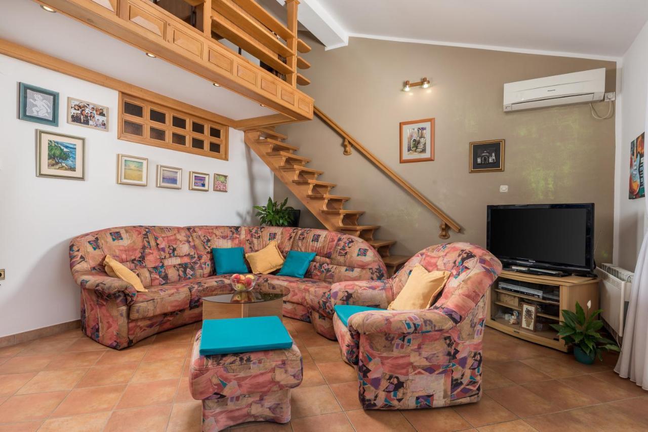 Apartment Magda With A Parking Space And Sea View Rijeka Exteriör bild