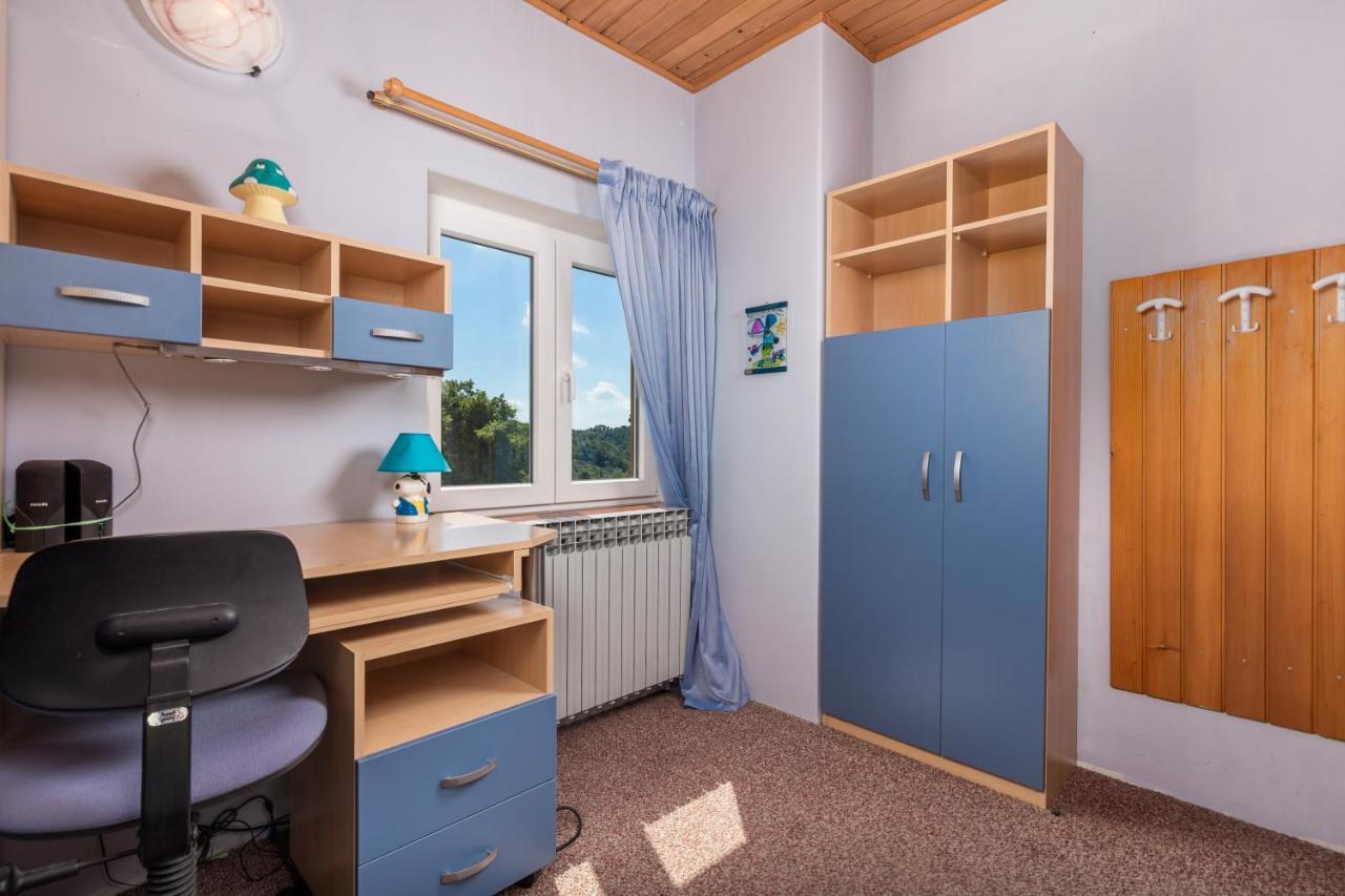 Apartment Magda With A Parking Space And Sea View Rijeka Exteriör bild